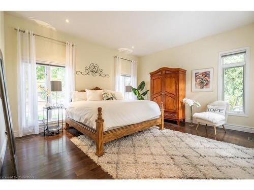 64 Nelson Street, Waterdown, ON - Indoor Photo Showing Bedroom