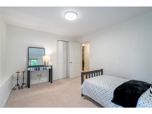 64 Nelson Street, Waterdown, ON - Indoor Photo Showing Bedroom