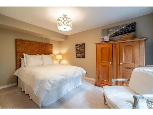 64 Nelson Street, Waterdown, ON - Indoor Photo Showing Bedroom