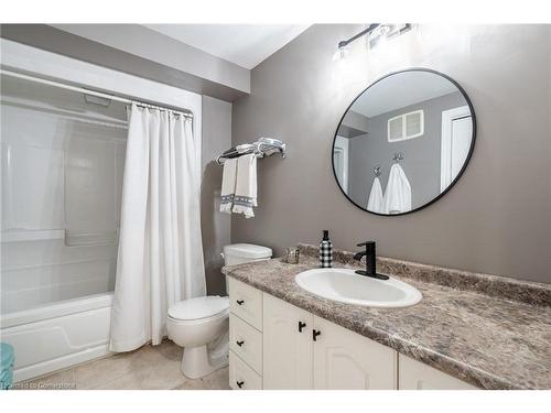 64 Nelson Street, Waterdown, ON - Indoor Photo Showing Bathroom