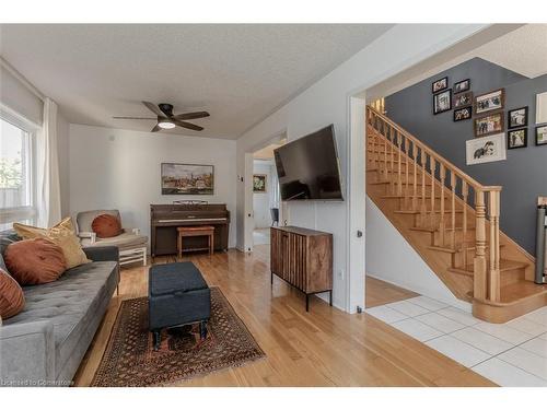 2441 Falkland Crescent, Oakville, ON - Indoor Photo Showing Living Room