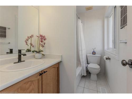 2441 Falkland Crescent, Oakville, ON - Indoor Photo Showing Bathroom