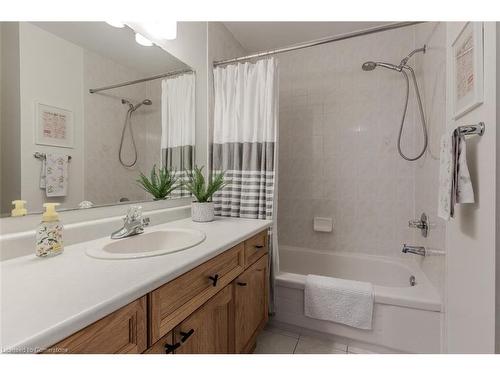 2441 Falkland Crescent, Oakville, ON - Indoor Photo Showing Bathroom