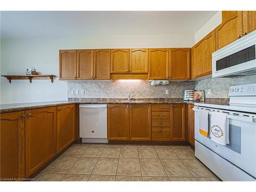 49-34 Southbrook Drive, Binbrook, ON - Indoor Photo Showing Kitchen