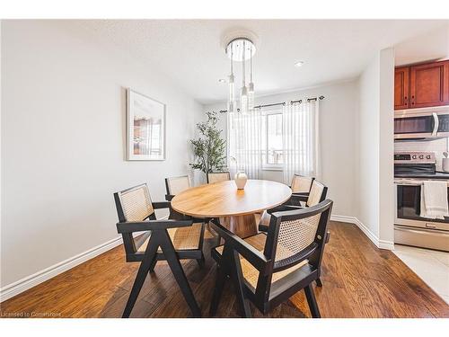 30 Alto Drive, Hamilton, ON - Indoor Photo Showing Dining Room