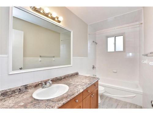 1-45 Edwina Place, Hamilton, ON - Indoor Photo Showing Bathroom