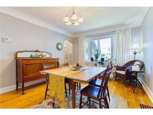 103 East 25Th Street, Hamilton, ON - Indoor Photo Showing Dining Room