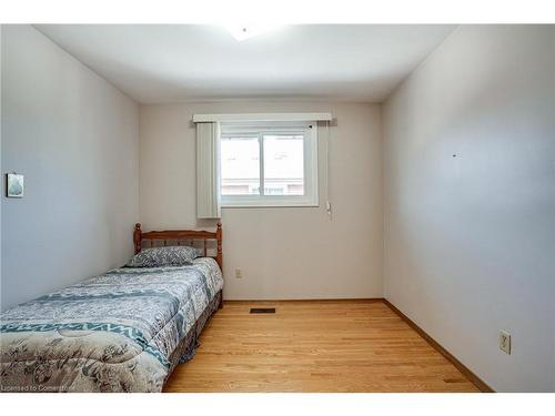 49 Anson Avenue, Hamilton, ON - Indoor Photo Showing Bedroom