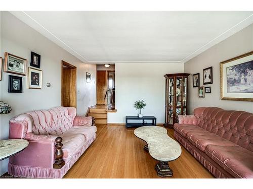 49 Anson Avenue, Hamilton, ON - Indoor Photo Showing Living Room