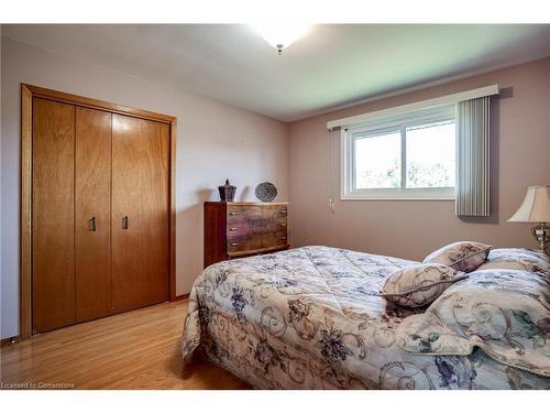 49 Anson Avenue, Hamilton, ON - Indoor Photo Showing Bedroom