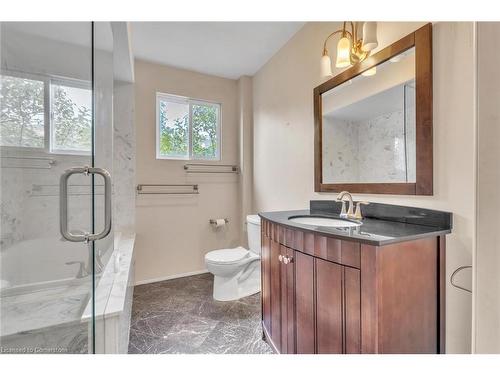 40 Aterno Drive, Hamilton, ON - Indoor Photo Showing Bathroom