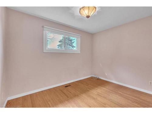 40 Aterno Drive, Hamilton, ON - Indoor Photo Showing Other Room