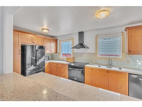 40 Aterno Drive, Hamilton, ON - Indoor Photo Showing Kitchen With Double Sink