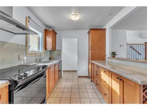 40 Aterno Drive, Hamilton, ON - Indoor Photo Showing Kitchen With Double Sink