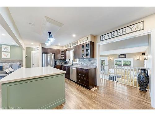 625 Golf Club Road, Hamilton, ON - Indoor Photo Showing Kitchen