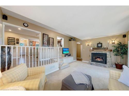 625 Golf Club Road, Hamilton, ON - Indoor Photo Showing Living Room With Fireplace