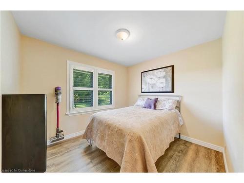 625 Golf Club Road, Hamilton, ON - Indoor Photo Showing Bedroom