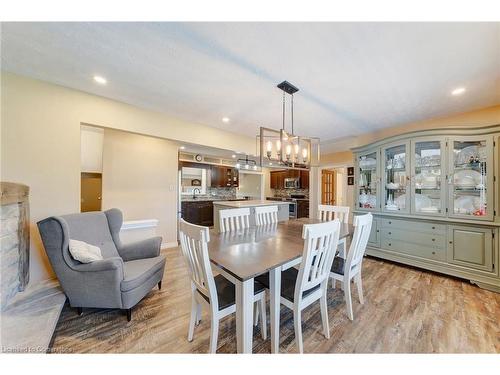 625 Golf Club Road, Hamilton, ON - Indoor Photo Showing Dining Room