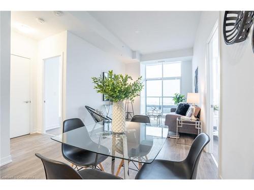 913-550 North Service Road, Grimsby, ON - Indoor Photo Showing Dining Room