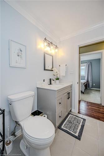 21 Longview Drive Drive, Hamilton, ON - Indoor Photo Showing Bathroom