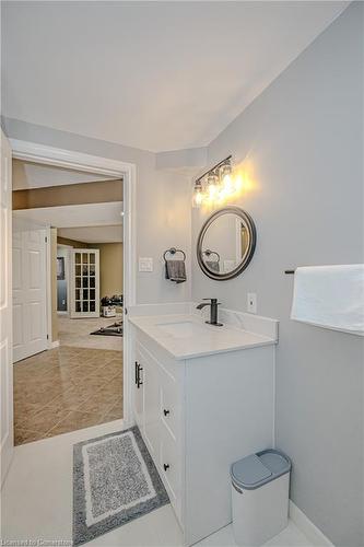 21 Longview Drive Drive, Hamilton, ON - Indoor Photo Showing Bathroom