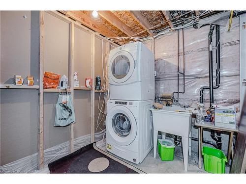 21 Longview Drive Drive, Hamilton, ON - Indoor Photo Showing Laundry Room