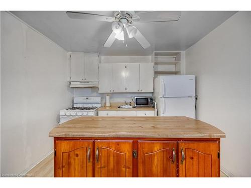 369 Fairfield Avenue N, Hamilton, ON - Indoor Photo Showing Kitchen