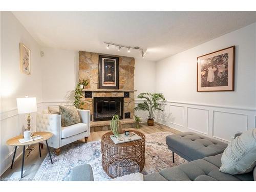 33 Cumminsville Drive, Flamborough, ON - Indoor Photo Showing Living Room With Fireplace