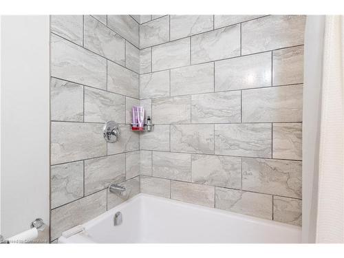 2290 Woodward Avenue, Burlington, ON - Indoor Photo Showing Bathroom