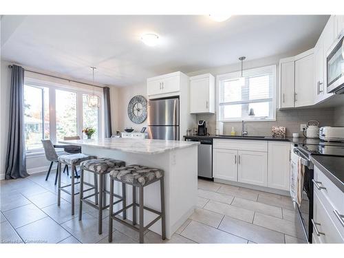 2290 Woodward Avenue, Burlington, ON - Indoor Photo Showing Kitchen With Upgraded Kitchen