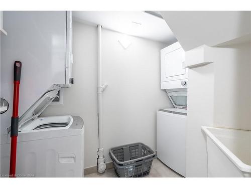 2290 Woodward Avenue, Burlington, ON - Indoor Photo Showing Laundry Room