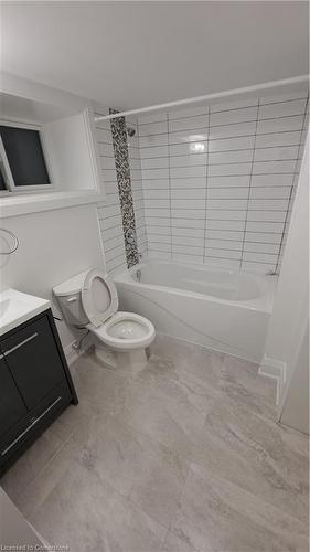 B-101 Prospect Street S, Hamilton, ON - Indoor Photo Showing Bathroom