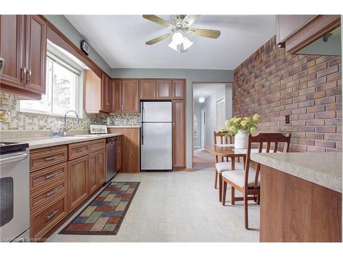 247 Fernwood Crescent, Hamilton, ON - Indoor Photo Showing Kitchen With Double Sink