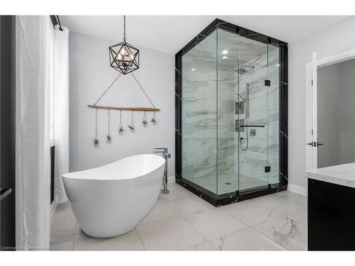 94 Millen Road, Hamilton, ON - Indoor Photo Showing Bathroom