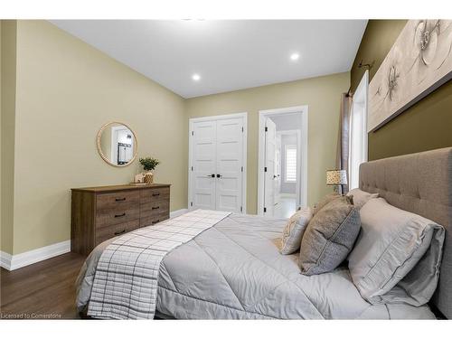 94 Millen Road, Hamilton, ON - Indoor Photo Showing Bedroom