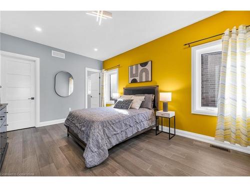 94 Millen Road, Hamilton, ON - Indoor Photo Showing Bedroom