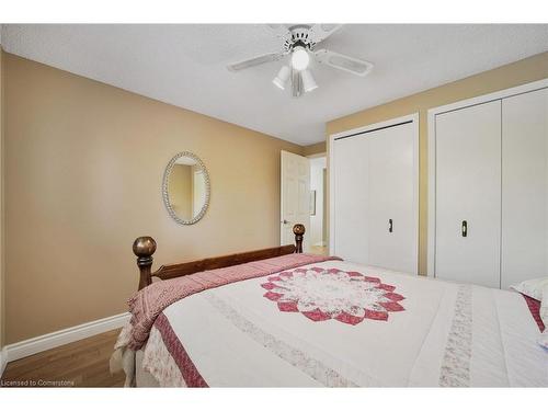 3236 Hornbeam Crescent, Mississauga, ON - Indoor Photo Showing Bedroom