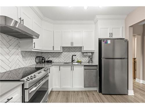 3-985 Limeridge Road E, Hamilton, ON - Indoor Photo Showing Kitchen With Stainless Steel Kitchen With Upgraded Kitchen