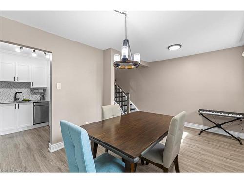 3-985 Limeridge Road E, Hamilton, ON - Indoor Photo Showing Dining Room