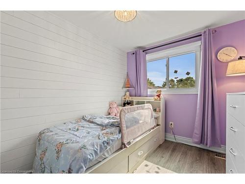 3-985 Limeridge Road E, Hamilton, ON - Indoor Photo Showing Bedroom