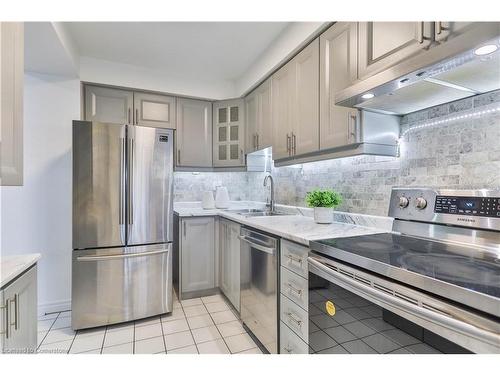 14-15 Derby Street, Hamilton, ON - Indoor Photo Showing Kitchen