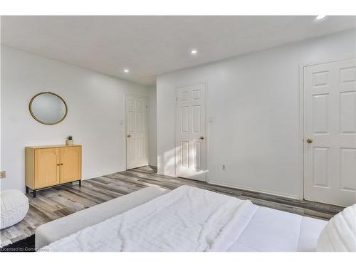 14-15 Derby Street, Hamilton, ON - Indoor Photo Showing Bedroom