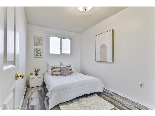 14-15 Derby Street, Hamilton, ON - Indoor Photo Showing Bedroom