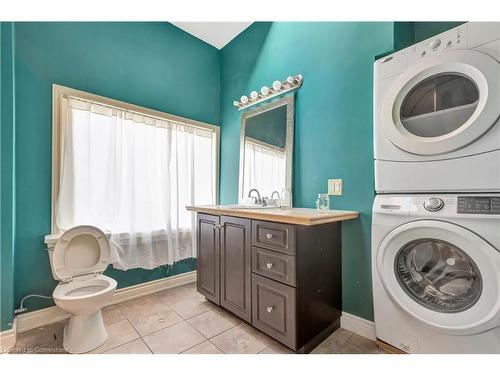 4528 Bridge Street, Niagara Falls, ON - Indoor Photo Showing Laundry Room