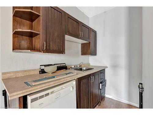 4528 Bridge Street, Niagara Falls, ON - Indoor Photo Showing Kitchen