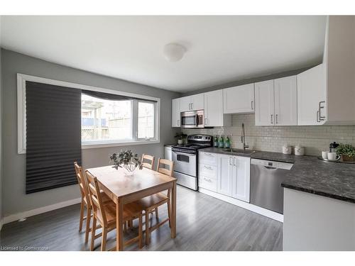 381 Herkimer Street, Hamilton, ON - Indoor Photo Showing Kitchen