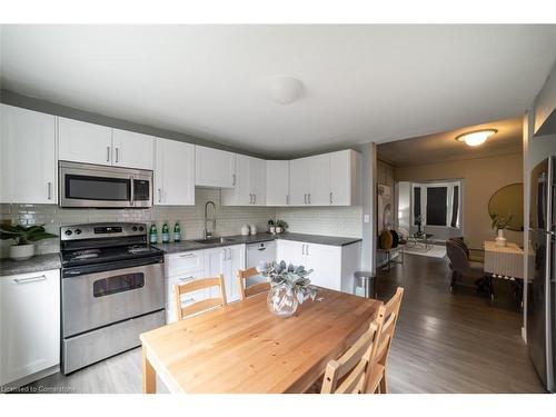 381 Herkimer Street, Hamilton, ON - Indoor Photo Showing Kitchen