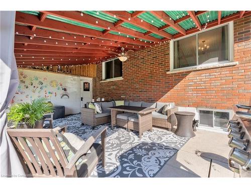 6861 Hagar Avenue, Niagara Falls, ON - Outdoor With Deck Patio Veranda With Exterior