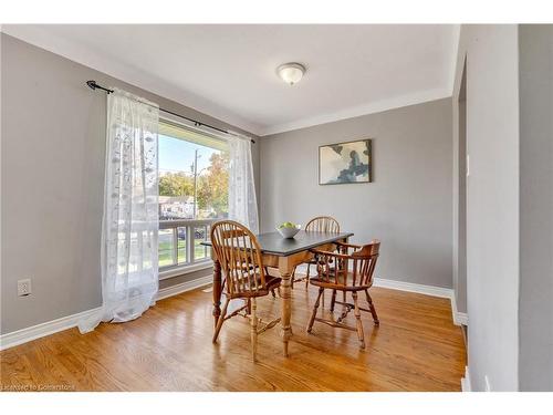 6861 Hagar Avenue, Niagara Falls, ON - Indoor Photo Showing Dining Room