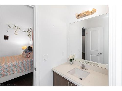 4 Dolomiti Court, Hamilton, ON - Indoor Photo Showing Bathroom